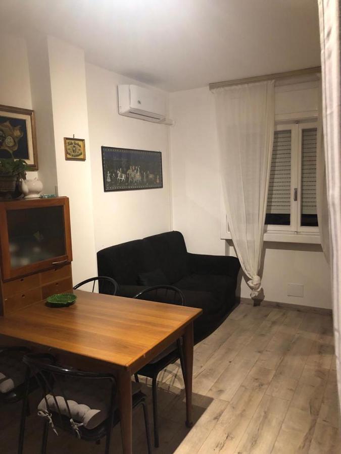 Monovano Elllen Grado Luaran gambar